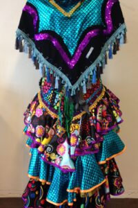Spaanse jurk met omslagdoek carnavalskostuum bij Atelier Cilhouette Eindhoven